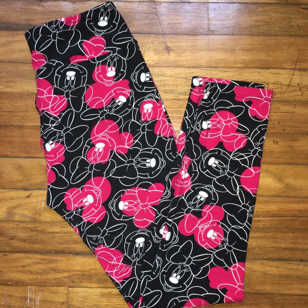 Minnie Mouse Disney lularoe leggings!